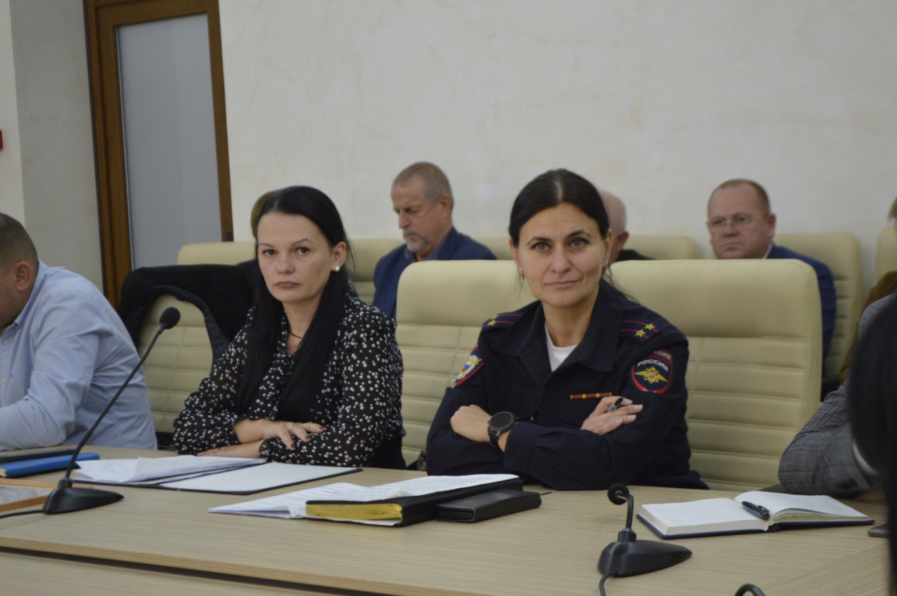 В Министерстве образования, науки и молодёжи Республики Крым состоялось совещание с руководителями организаций среднего профессионального образования В Министерстве образования, науки и молодёжи Республики Крым состоялось совещание с руководителями организаций среднего профессионального образования