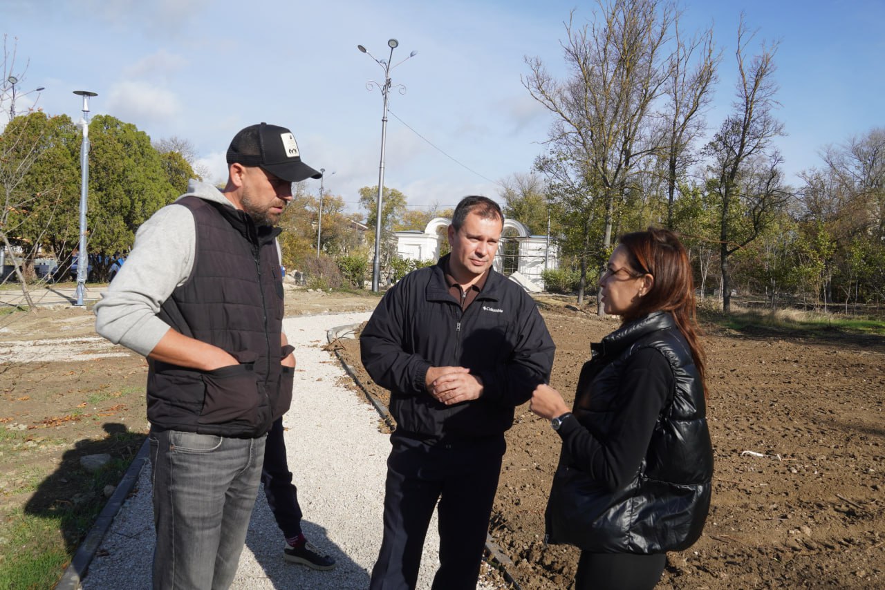 Глава администрации Керчи Олег Каторгин провел совещание в Приморском парке им. Войкова с участием представителей Керченского филиала ГУП РК «Вода Крыма» Глава администрации Керчи Олег Каторгин провел совещание в Приморском парке им. Войкова с участием представителей Керченского филиала ГУП РК «Вода Крыма»