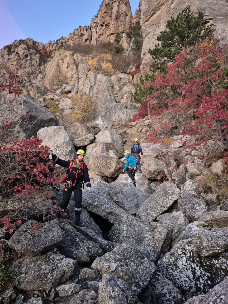 Оказание помощи туристам в районе Долины Привидений Оказание помощи туристам в районе Долины Привидений