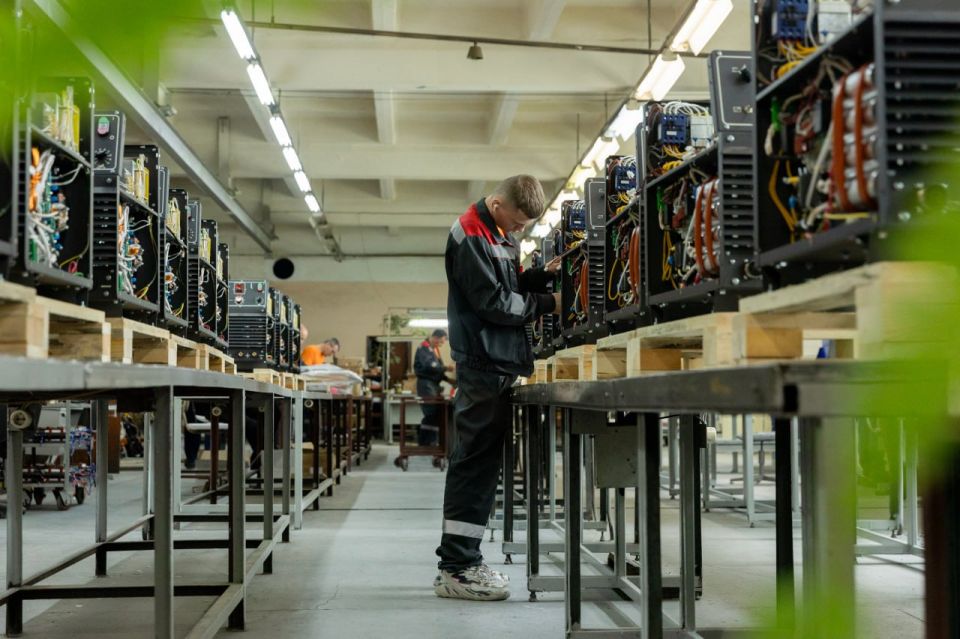 Предприятия Крыма представили свою продукцию в Санкт-Петербурге на выставке-форуме «Российский промышленник» Предприятия Крыма представили свою продукцию в Санкт-Петербурге на выставке-форуме «Российский промышленник»