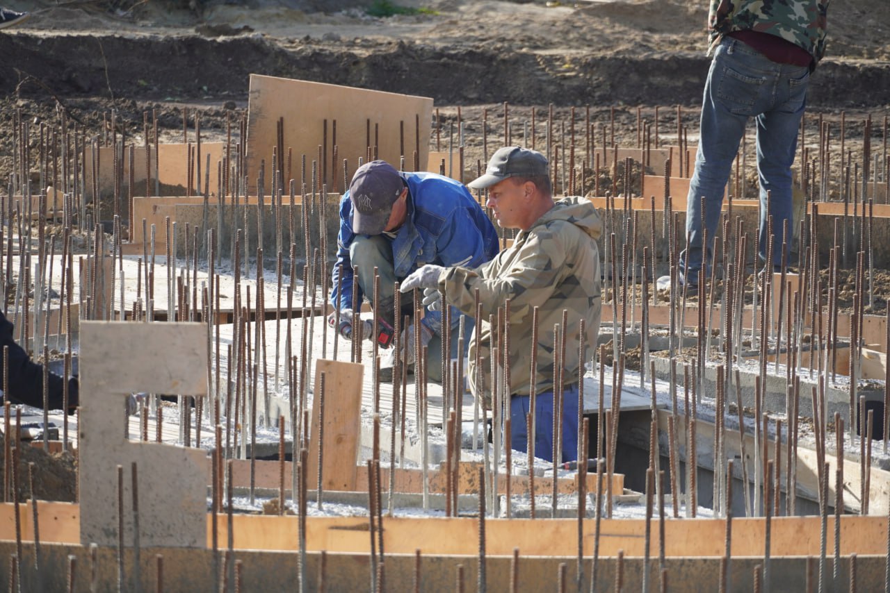 Глава администрации Керчи Олег Каторгин провел совещание в Приморском парке им. Войкова с участием представителей Керченского филиала ГУП РК «Вода Крыма» Глава администрации Керчи Олег Каторгин провел совещание в Приморском парке им. Войкова с участием представителей Керченского филиала ГУП РК «Вода Крыма»