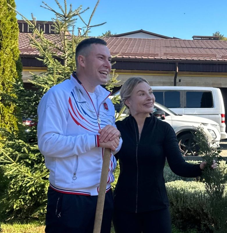 ����� ����������: ����� �������� ������� ��������� � ��������� ������ �������� ���, ���������� ��������� ������� ������ ����� ������� ��������� �������� ������ �� ����� "80-����� ������", ������������� �� ����������...