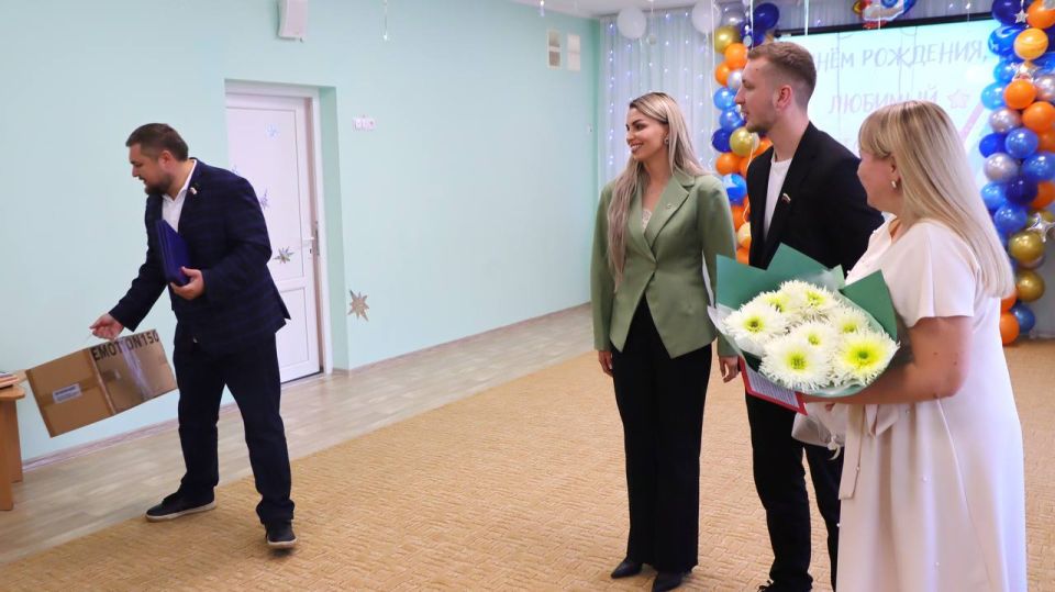 Анастасия Гридчина: С большим удовольствием приняла участие в празднование 60-летия со дня основания МБДОУ №65 «Космонавт», который находится в пгт Аэрофлотский Анастасия Гридчина: С большим удовольствием приняла участие в празднование 60-летия со дня основания МБДОУ №65 «Космонавт», который находится в пгт Аэрофлотский