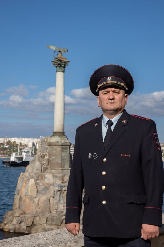 Полиция Севастополя приглашает жителей города проголосовать в федеральном этапе конкурса «Народный участковый –2025»