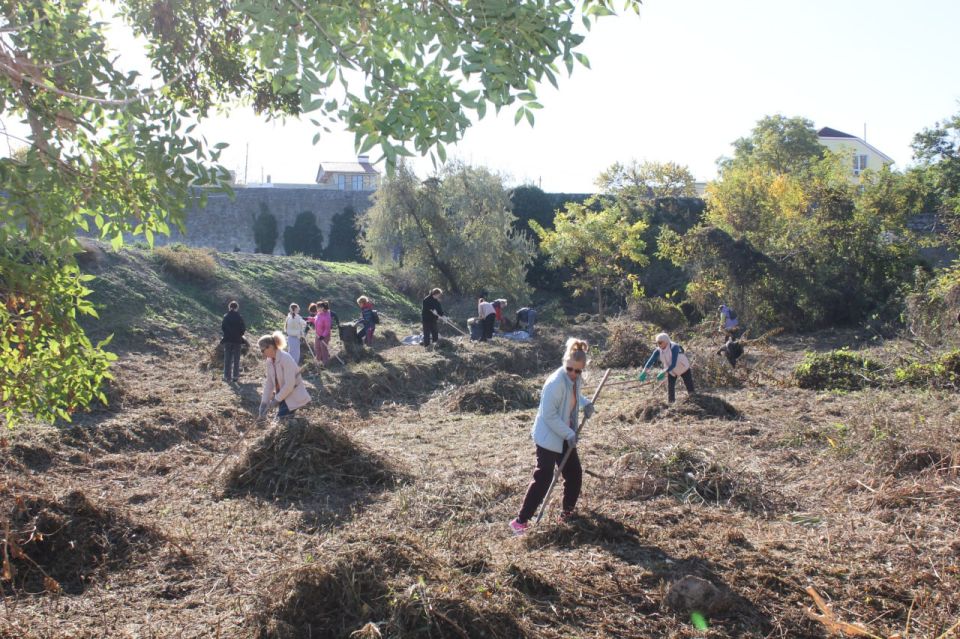 Владимир Ким: Феодосийский округ присоединился к экологической акции «Чистый Крым» Владимир Ким: Феодосийский округ присоединился к экологической акции «Чистый Крым»