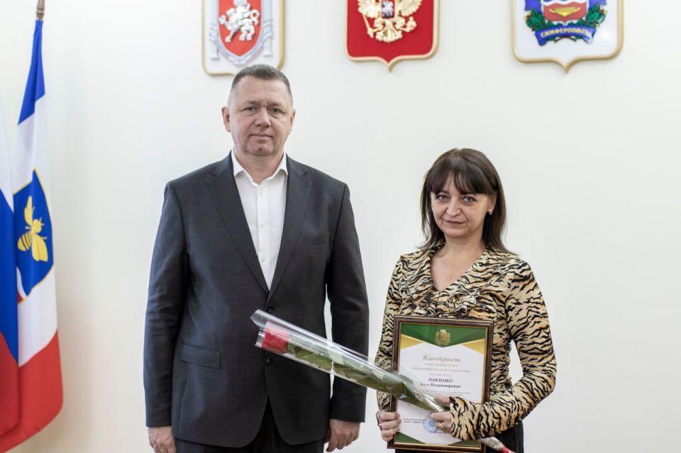 Михаил Афанасьев: Накануне одного из самых замечательных праздников в году — Дня народного единства вручил заслуженные награды Михаил Афанасьев: Накануне одного из самых замечательных праздников в году — Дня народного единства вручил заслуженные награды
