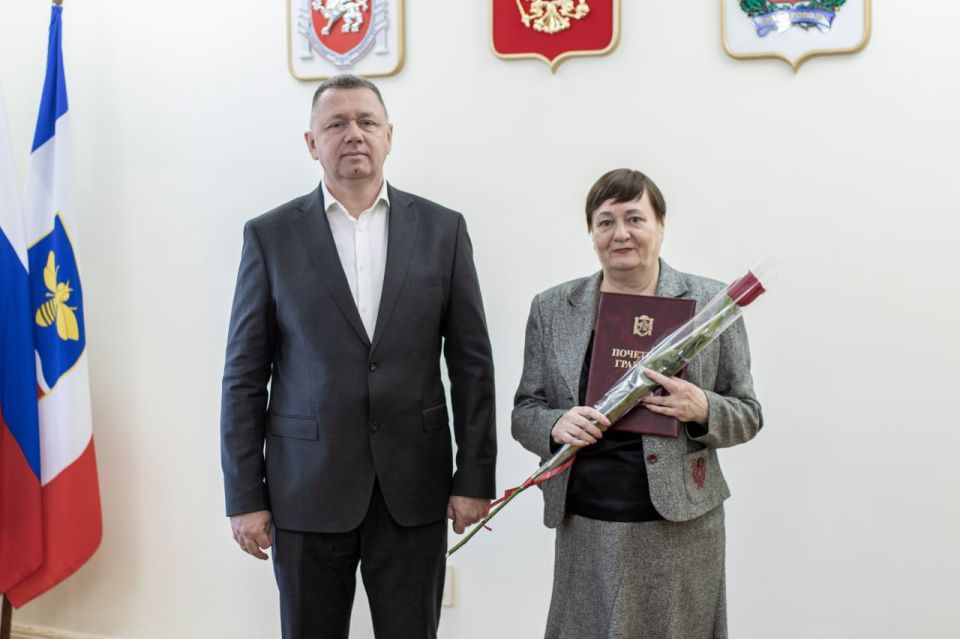 Михаил Афанасьев: Накануне одного из самых замечательных праздников в году — Дня народного единства вручил заслуженные награды Михаил Афанасьев: Накануне одного из самых замечательных праздников в году — Дня народного единства вручил заслуженные награды