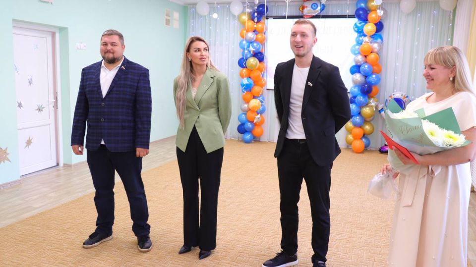 Анастасия Гридчина: С большим удовольствием приняла участие в празднование 60-летия со дня основания МБДОУ №65 «Космонавт», который находится в пгт Аэрофлотский Анастасия Гридчина: С большим удовольствием приняла участие в празднование 60-летия со дня основания МБДОУ №65 «Космонавт», который находится в пгт Аэрофлотский