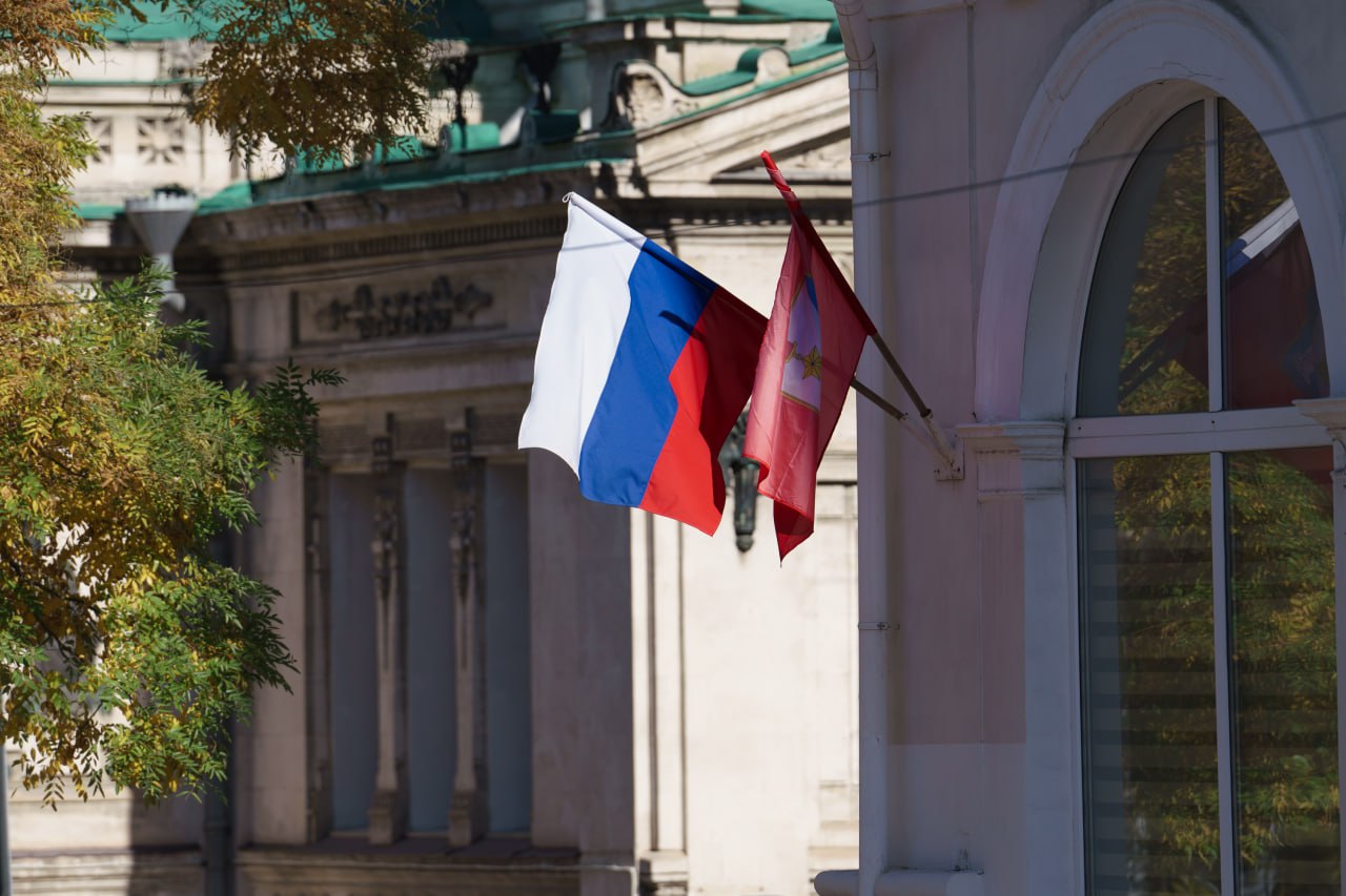Михаил Развожаев: Украшаем Севастополь к Дню народного единства Михаил Развожаев: Украшаем Севастополь к Дню народного единства
