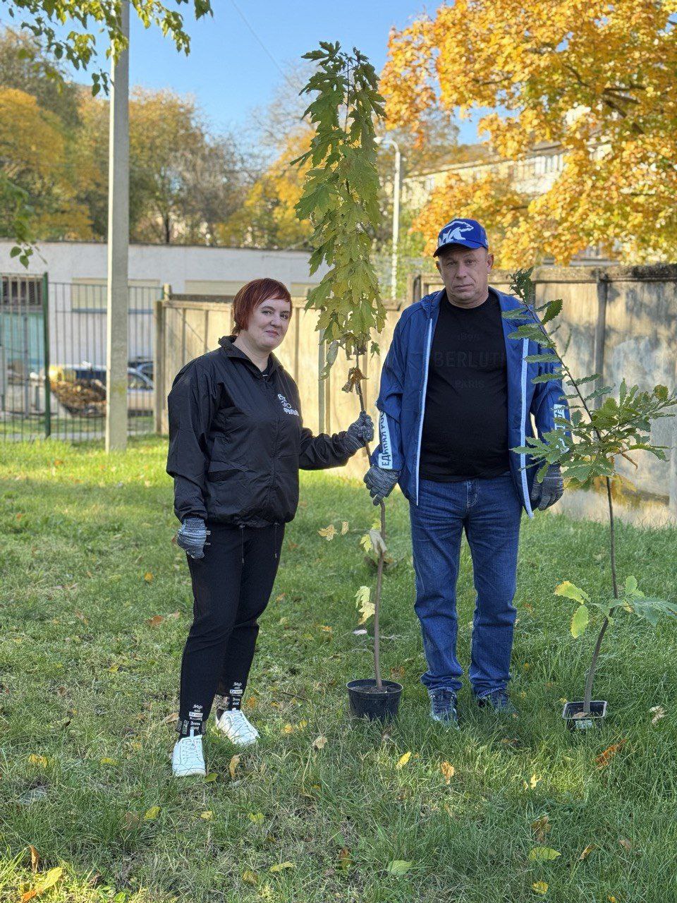 1 ноября по инициативе Председателя Государственного совета Республики Крым Владимира Константинова состоялся Всекрымский субботник 1 ноября по инициативе Председателя Государственного совета Республики Крым Владимира Константинова состоялся Всекрымский субботник