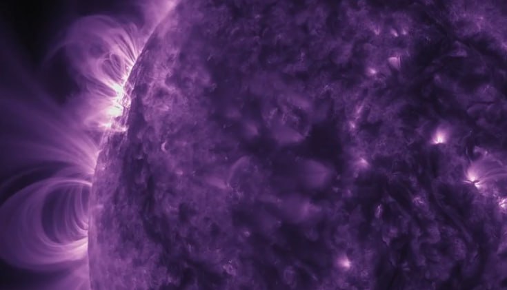 Сильные вспышки возобновились на Солнце после двухнедельного перерыва