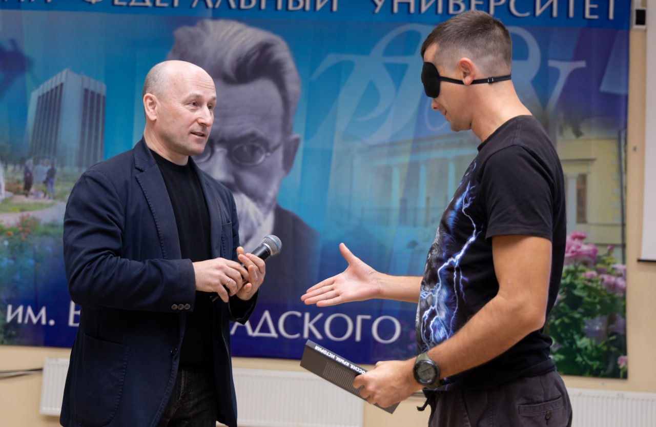 Встреча с Николаем Стариковым в Крыму: Память как ресурс для патриотического воспитания Встреча с Николаем Стариковым в Крыму: Память как ресурс для патриотического воспитания