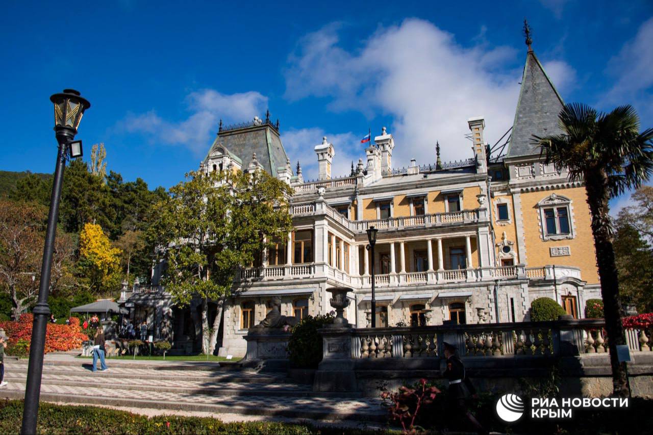 Красота и величие Массандровского дворца Красота и величие Массандровского дворца