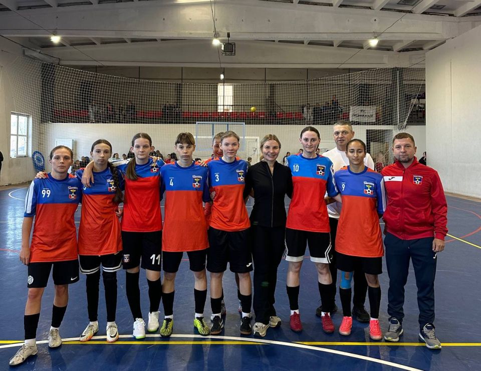 ����� ����������: 2 ������ ������� � ������� ����� ���������� ������ ����� �� ������������ 3�3 ����� ������� ������