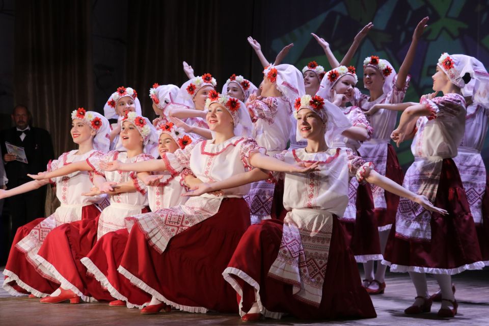 В День народного единства важно не только отмечать значимость этого праздника, но и подчеркивать достижения тех, кто активно участвует в поддержании единства и сотрудничества в нашей великой стране В День народного единства важно не только отмечать значимость этого праздника, но и подчеркивать достижения тех, кто активно участвует в поддержании единства и сотрудничества в нашей великой стране