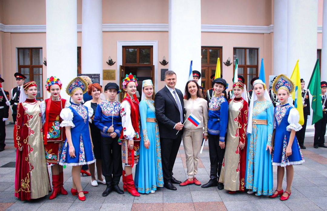 Константин Шимановский: Дорогие друзья, примите самые искренние поздравления с Днём народного единства!