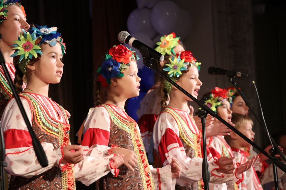 В День народного единства важно не только отмечать значимость этого праздника, но и подчеркивать достижения тех, кто активно участвует в поддержании единства и сотрудничества в нашей великой стране В День народного единства важно не только отмечать значимость этого праздника, но и подчеркивать достижения тех, кто активно участвует в поддержании единства и сотрудничества в нашей великой стране