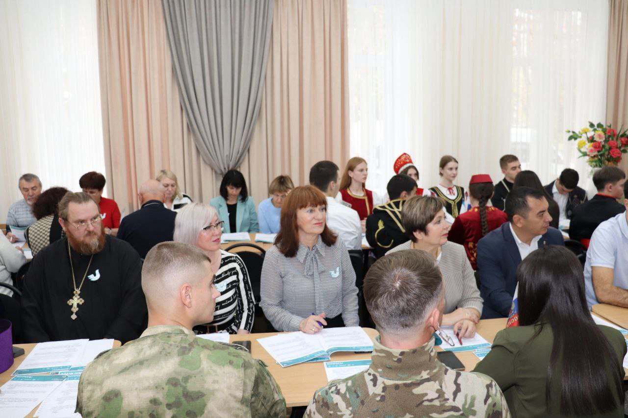 В Доме дружбы народов очно прошла международная просветительская акция «Большой этнографический диктант» В Доме дружбы народов очно прошла международная просветительская акция «Большой этнографический диктант»