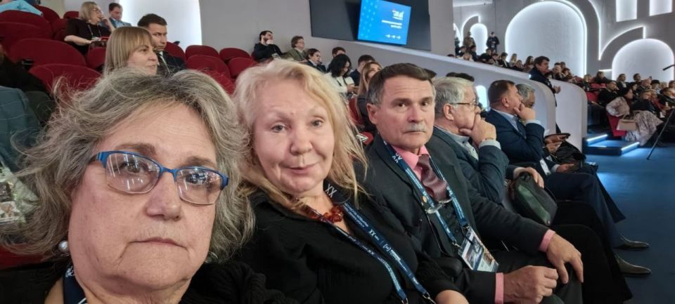 На сессии о народной дипломатии и Русском мире собралось настоящее сообщество единомышленников На сессии о народной дипломатии и Русском мире собралось настоящее сообщество единомышленников