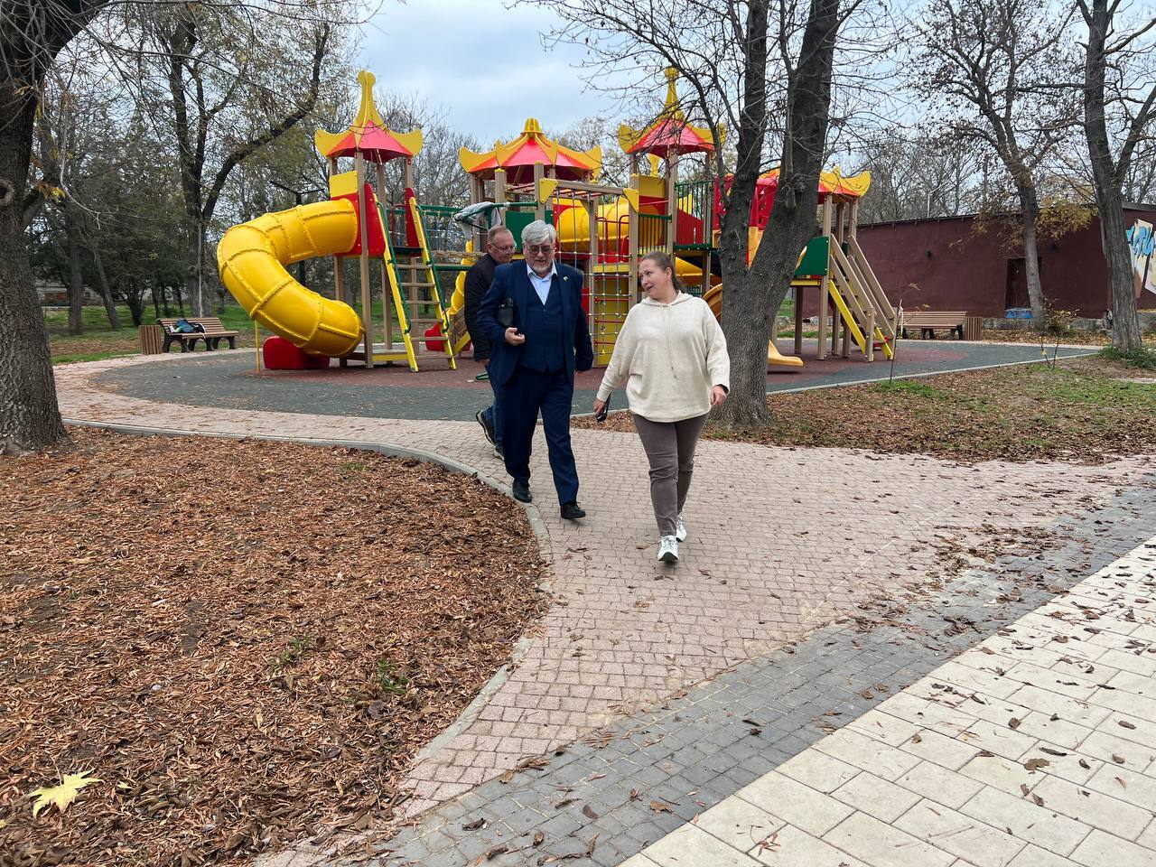 «Благоустроенные дворы и общественные территории – это не только красиво, но, в первую очередь, комфортно для жителей. Внимательно осмотрели все территории и определили перечень вопросов, которые необходимо доработать», –... «Благоустроенные дворы и общественные территории – это не только красиво, но, в первую очередь, комфортно для жителей. Внимательно осмотрели все территории и определили перечень вопросов, которые необходимо доработать», –...