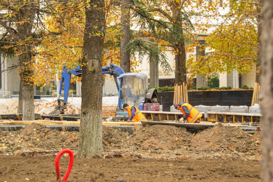 Благоустройство двух скверов в Симферополе завершат к маю 2026 года Благоустройство двух скверов в Симферополе завершат к маю 2026 года