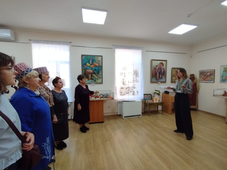 В рамках празднования Дня народного единства в Музее истории города Симферополя состоялось открытие новой выставки головных уборов народов Крыма В рамках празднования Дня народного единства в Музее истории города Симферополя состоялось открытие новой выставки головных уборов народов Крыма