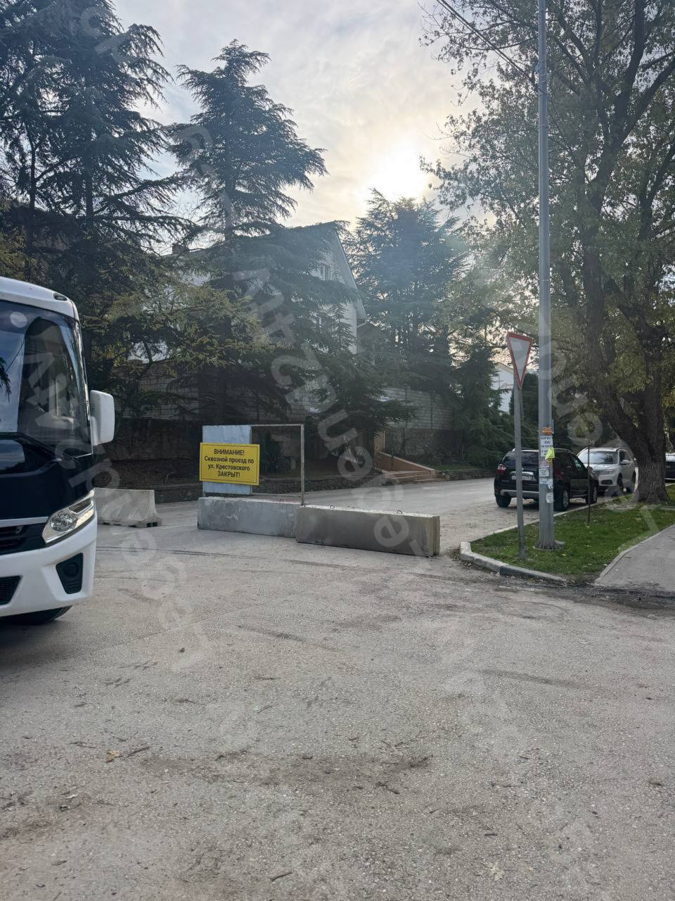 Улицу Крестовского в Балаклаве частично перекрыли