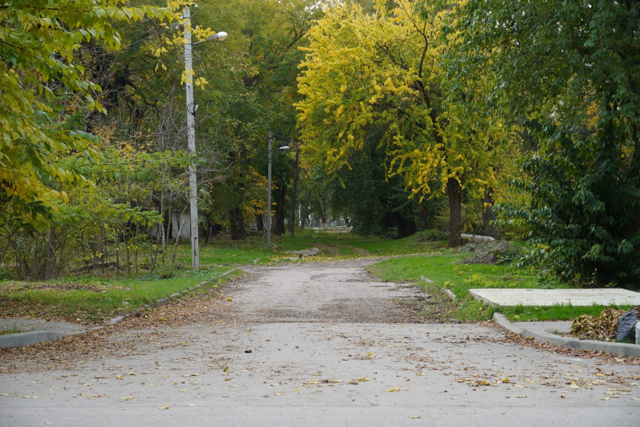 Компания «СТГ-Юг» приступила к ремонту ул. Энгельса. Многие годы керчане поднимали вопрос обустройства дороги, проходящей вдоль жилых домов и детского сада №52 «Жемчужинка» Компания «СТГ-Юг» приступила к ремонту ул. Энгельса. Многие годы керчане поднимали вопрос обустройства дороги, проходящей вдоль жилых домов и детского сада №52 «Жемчужинка»