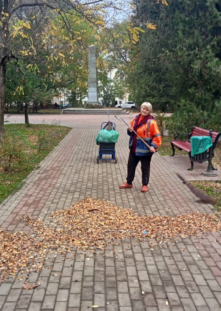 Сотрудники МБУ «Город» неустанно трудятся, чтобы наш Симферополь оставался чистым и уютным! Сотрудники МБУ «Город» неустанно трудятся, чтобы наш Симферополь оставался чистым и уютным!