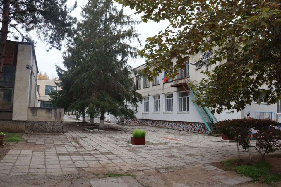 Владислав Хаджиев: Депутат Госдумы РФ VIII созыва Леонид Бабашов посетил с рабочим визитом Сакский район Владислав Хаджиев: Депутат Госдумы РФ VIII созыва Леонид Бабашов посетил с рабочим визитом Сакский район