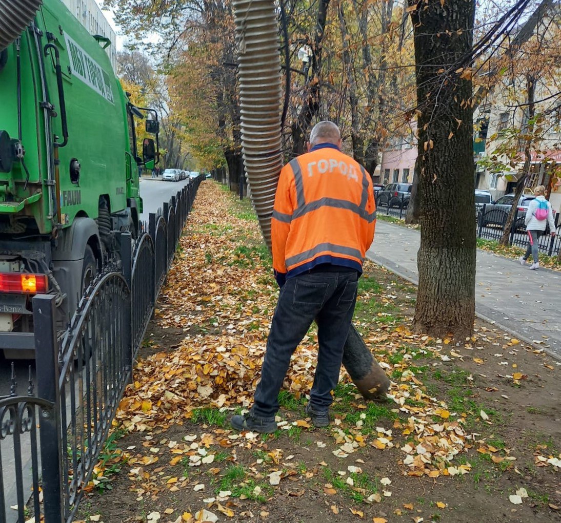 Сотрудники МБУ «Город» неустанно трудятся, чтобы наш Симферополь оставался чистым и уютным! Сотрудники МБУ «Город» неустанно трудятся, чтобы наш Симферополь оставался чистым и уютным!