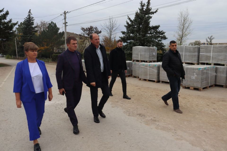 Владислав Хаджиев: Депутат Госдумы РФ VIII созыва Леонид Бабашов посетил с рабочим визитом Сакский район Владислав Хаджиев: Депутат Госдумы РФ VIII созыва Леонид Бабашов посетил с рабочим визитом Сакский район