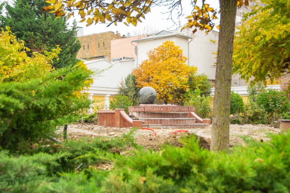 Благоустройство двух скверов в Симферополе завершат к маю 2026 года Благоустройство двух скверов в Симферополе завершат к маю 2026 года