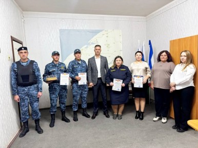 Александр Дудинов: Сегодня поздравил коллектив Отделения судебных приставов по Черноморскому району с профессиональным праздники