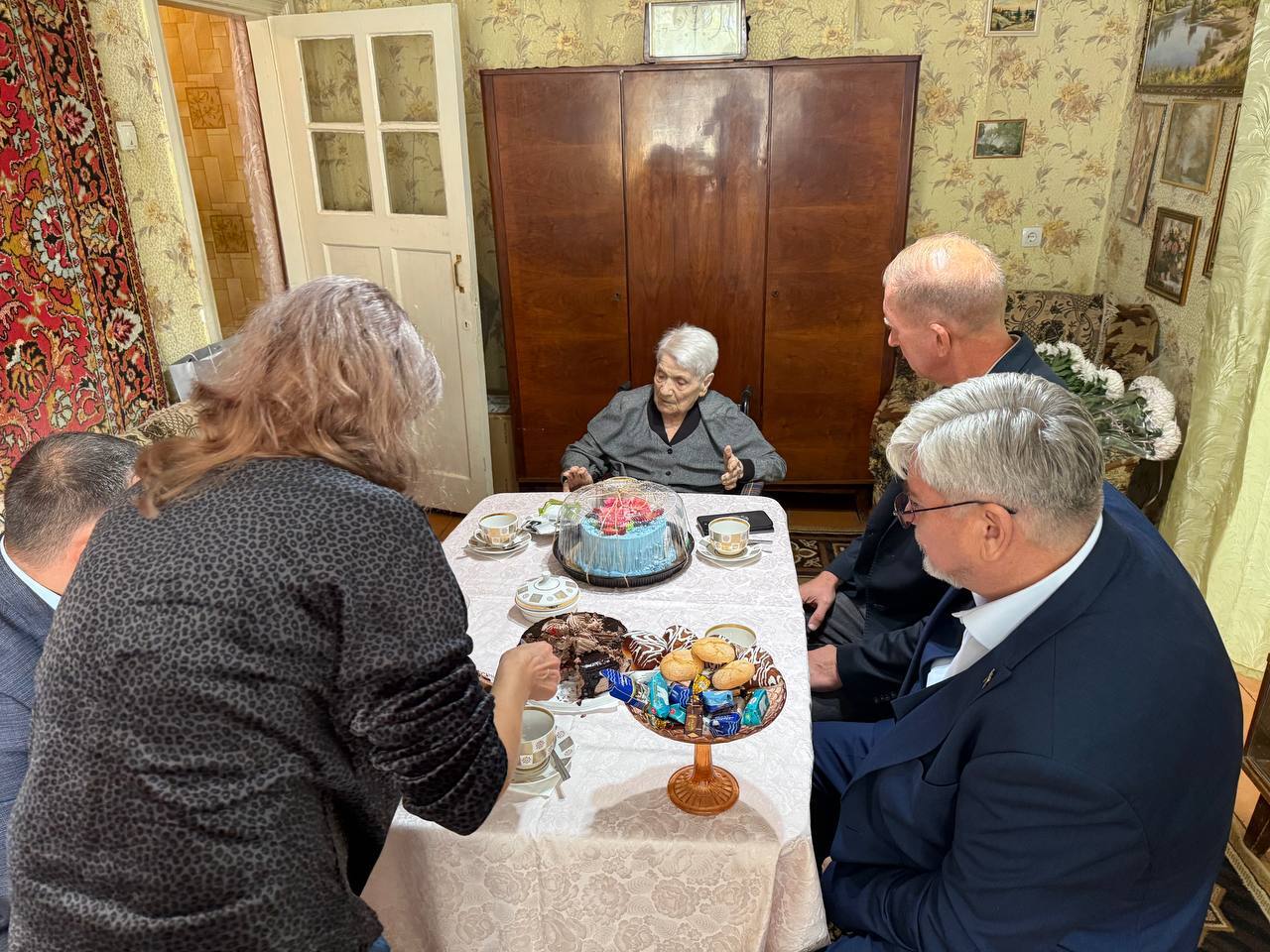 Почетная жительница Джанкоя Екатерина Васильевна Хоменко отмечает свой 103 День рождения Почетная жительница Джанкоя Екатерина Васильевна Хоменко отмечает свой 103 День рождения