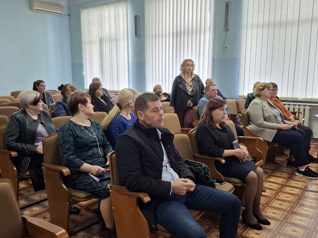 5 ноября глава администрации Советского района Александр Харламов провел аппаратное совещание по социально значимым вопросам района с руководителями структурных подразделений администрации, районного совета, организаций и... 5 ноября глава администрации Советского района Александр Харламов провел аппаратное совещание по социально значимым вопросам района с руководителями структурных подразделений администрации, районного совета, организаций и...