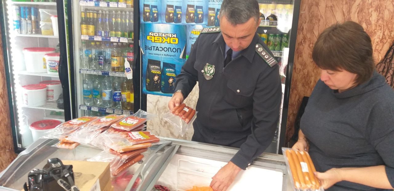 В кафе Красноперекопска изъяли почти 50 килограммов опасной мясной продукции и молока