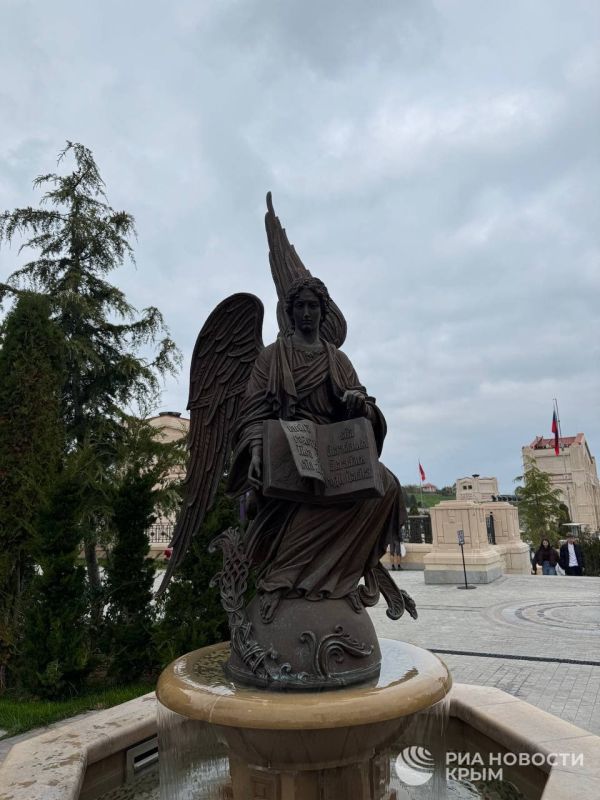 Осенняя атмосфера в Новом Херсонесе Осенняя атмосфера в Новом Херсонесе