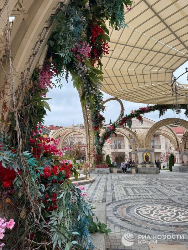 Осенняя атмосфера в Новом Херсонесе Осенняя атмосфера в Новом Херсонесе