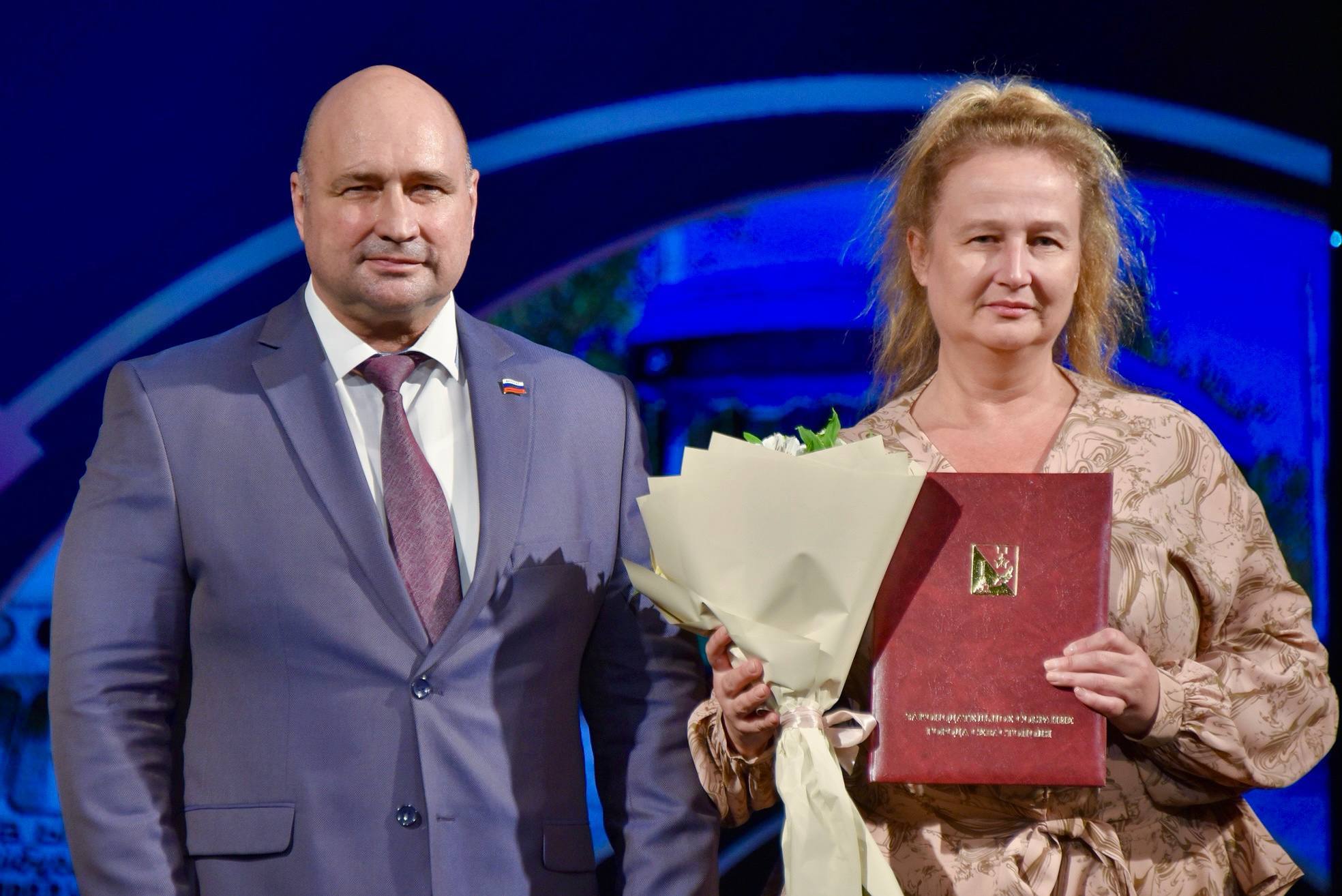 Владимир Немцев: В СЦКИ поздравил трудовой коллектив предприятия «Севэлектроавтотранс им. А.С. Круподёрова» с 75-летием предприятия Владимир Немцев: В СЦКИ поздравил трудовой коллектив предприятия «Севэлектроавтотранс им. А.С. Круподёрова» с 75-летием предприятия