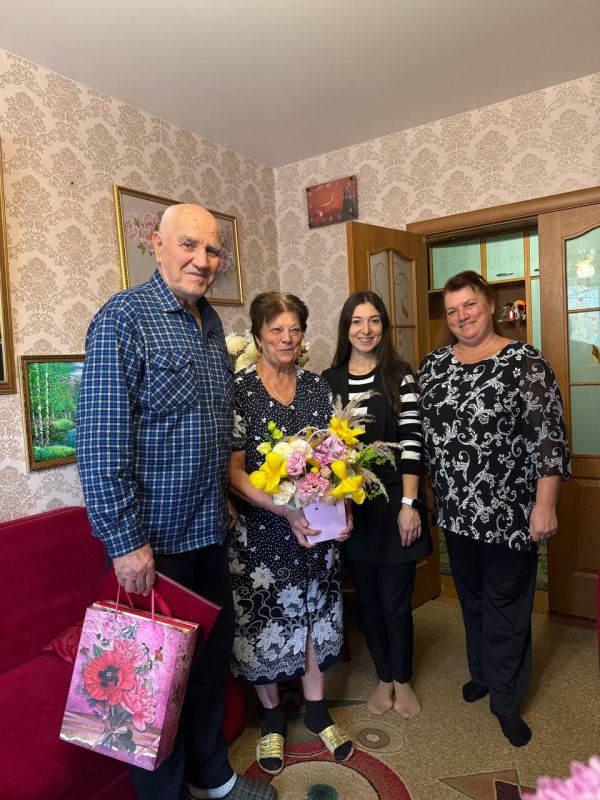 Супружеская пара в Симферополе отметила 60-летие совместной жизни! Супружеская пара в Симферополе отметила 60-летие совместной жизни!