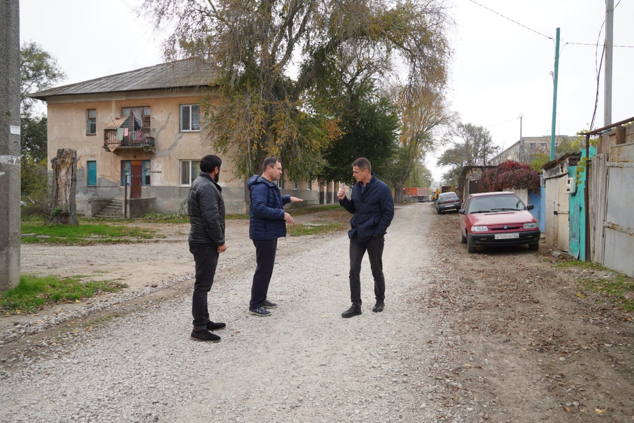 Компания ООО «Доринвест-Крым» завершила работы в микрорайоне Старый Стеклотарный, уложив около 2600 м нового полотна и обустроив тротуары на улицах Урицкого, Карташова, Лоцманской, Северной Компания ООО «Доринвест-Крым» завершила работы в микрорайоне Старый Стеклотарный, уложив около 2600 м нового полотна и обустроив тротуары на улицах Урицкого, Карташова, Лоцманской, Северной