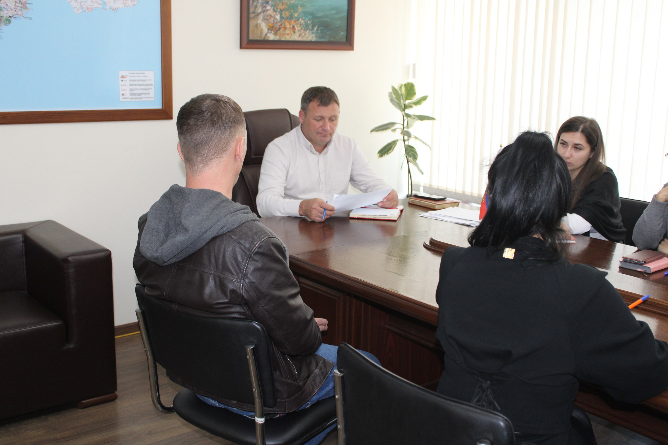 Игорь Крутьков: Вчера провел личный прием граждан Игорь Крутьков: Вчера провел личный прием граждан