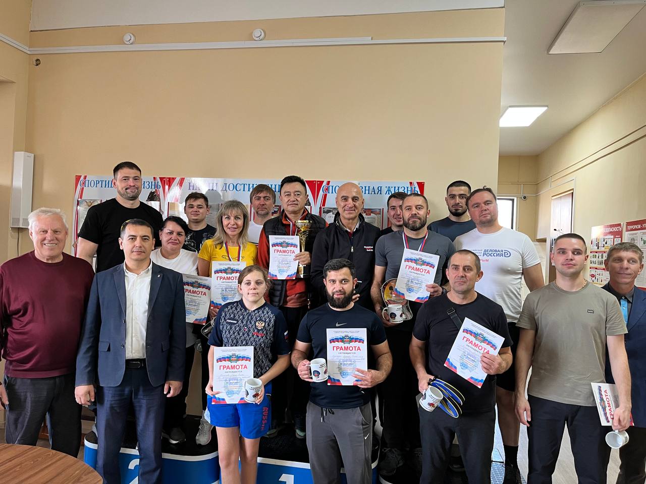 В Симферополе состоялся турнир по настольному теннису среди национально-культурных автономий В Симферополе состоялся турнир по настольному теннису среди национально-культурных автономий