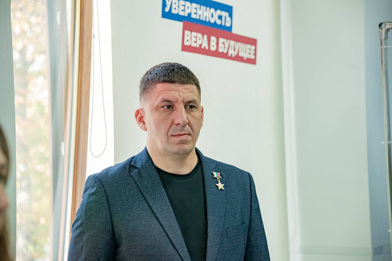 Михаил Развожаев: Участники программы «Севастополь — город Героев» написали этнографический диктант Михаил Развожаев: Участники программы «Севастополь — город Героев» написали этнографический диктант