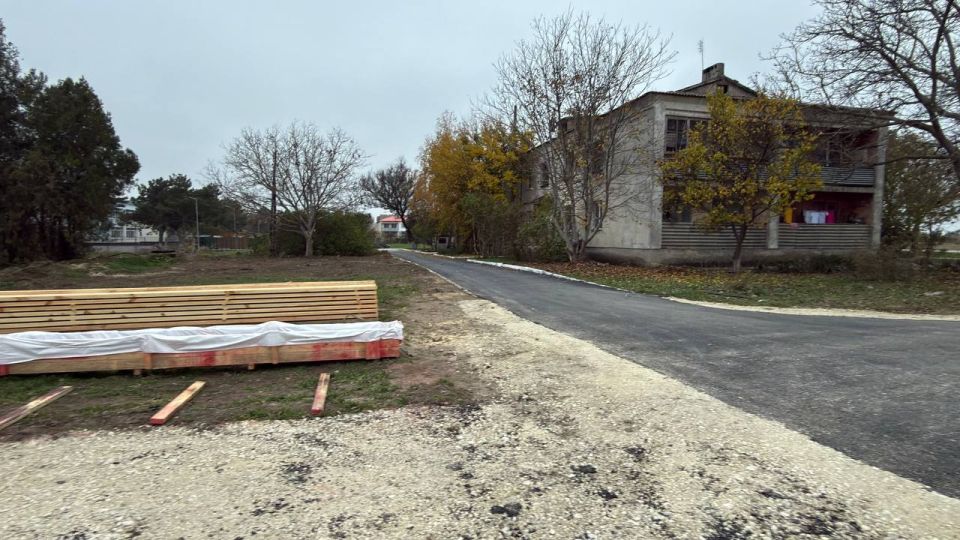 Антон Кравец: Провел мониторинг хода работ на придомовой территории в с.Ивановка по адресам: ул.Ленина 38, ул.Ленина 39 и ул.Ленина 40. Общая сумма мероприятий составляет около 4,6 млн.руб Антон Кравец: Провел мониторинг хода работ на придомовой территории в с.Ивановка по адресам: ул.Ленина 38, ул.Ленина 39 и ул.Ленина 40. Общая сумма мероприятий составляет около 4,6 млн.руб