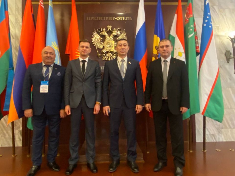 ���� ������: ������� � ������ ����� ������ ��������� ������������� �����