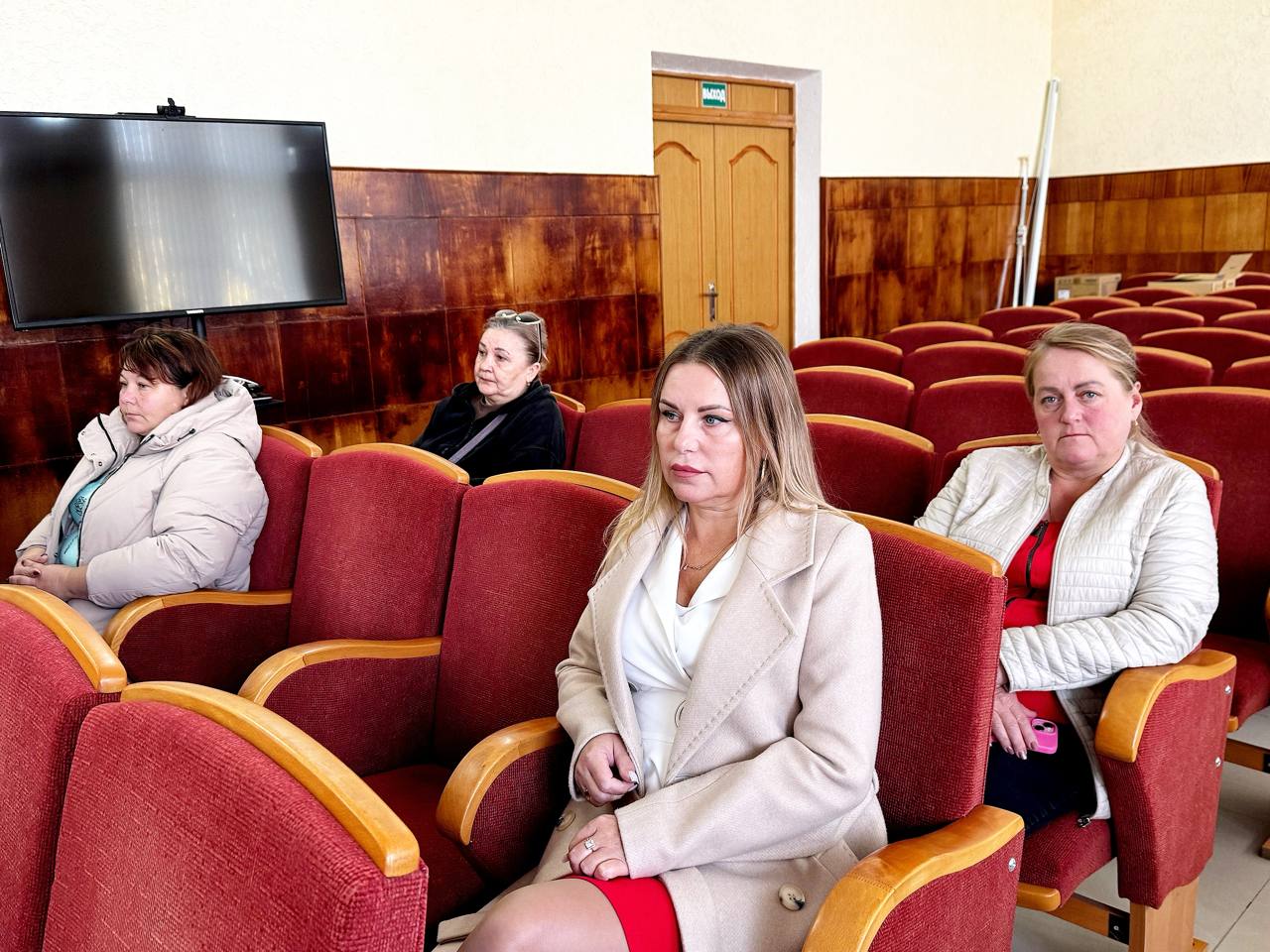 Александр Дудинов: Пока наши земляки стоят на защите Родины, выполняют свой долг в интересах страны, из семьи здесь в тылу должны чувствовать нашу поддержку Александр Дудинов: Пока наши земляки стоят на защите Родины, выполняют свой долг в интересах страны, из семьи здесь в тылу должны чувствовать нашу поддержку