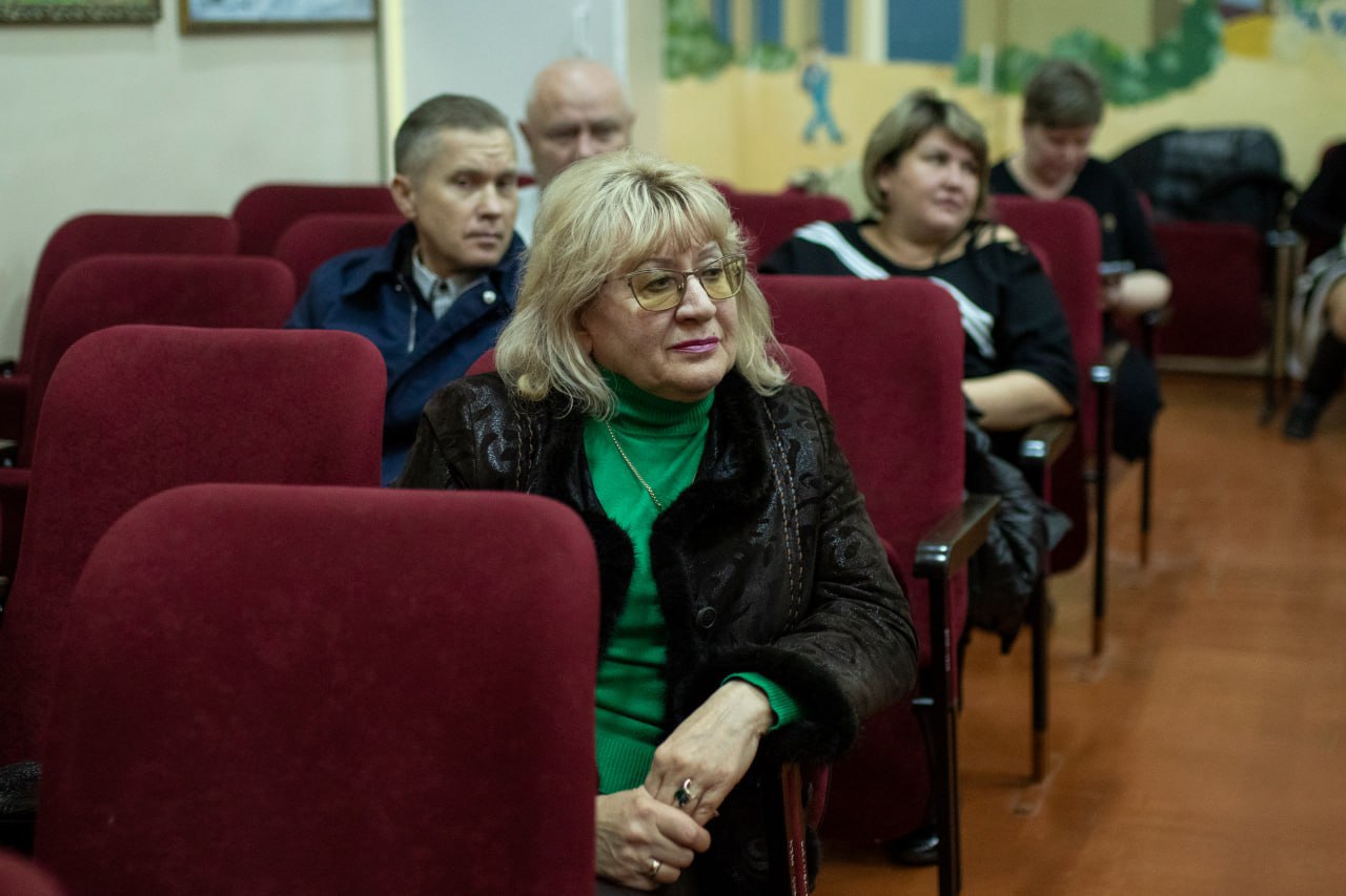 Михаил Афанасьев: Сегодня провели встречу с председателями Советов многоквартирных домов по улицам Бела Куна и Кечкеметской Михаил Афанасьев: Сегодня провели встречу с председателями Советов многоквартирных домов по улицам Бела Куна и Кечкеметской