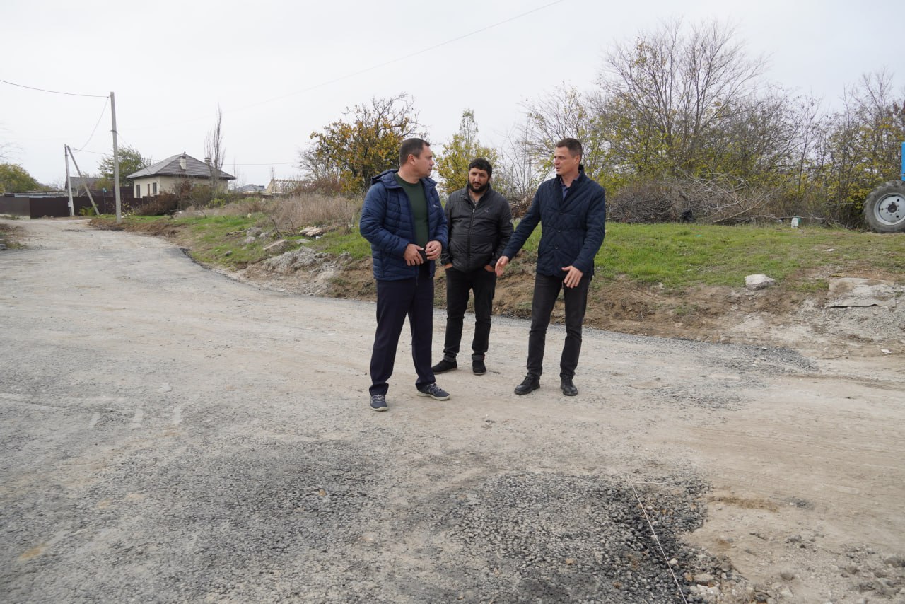 Компания ООО «Доринвест-Крым» завершила работы в микрорайоне Старый Стеклотарный, уложив около 2600 м нового полотна и обустроив тротуары на улицах Урицкого, Карташова, Лоцманской, Северной Компания ООО «Доринвест-Крым» завершила работы в микрорайоне Старый Стеклотарный, уложив около 2600 м нового полотна и обустроив тротуары на улицах Урицкого, Карташова, Лоцманской, Северной